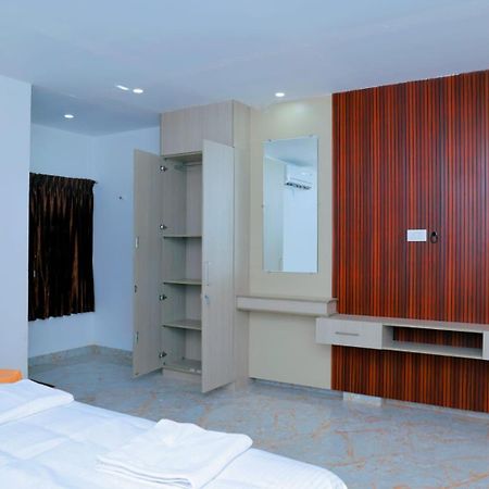 Grand Sangeetham Inn Tiruchchendūr Kültér fotó