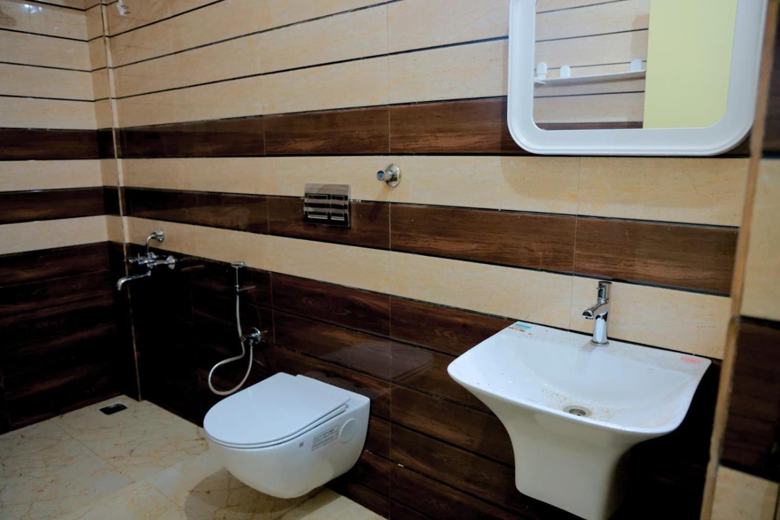 Grand Sangeetham Inn Tiruchchendūr Kültér fotó