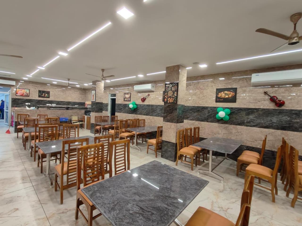 Grand Sangeetham Inn Tiruchchendūr Kültér fotó